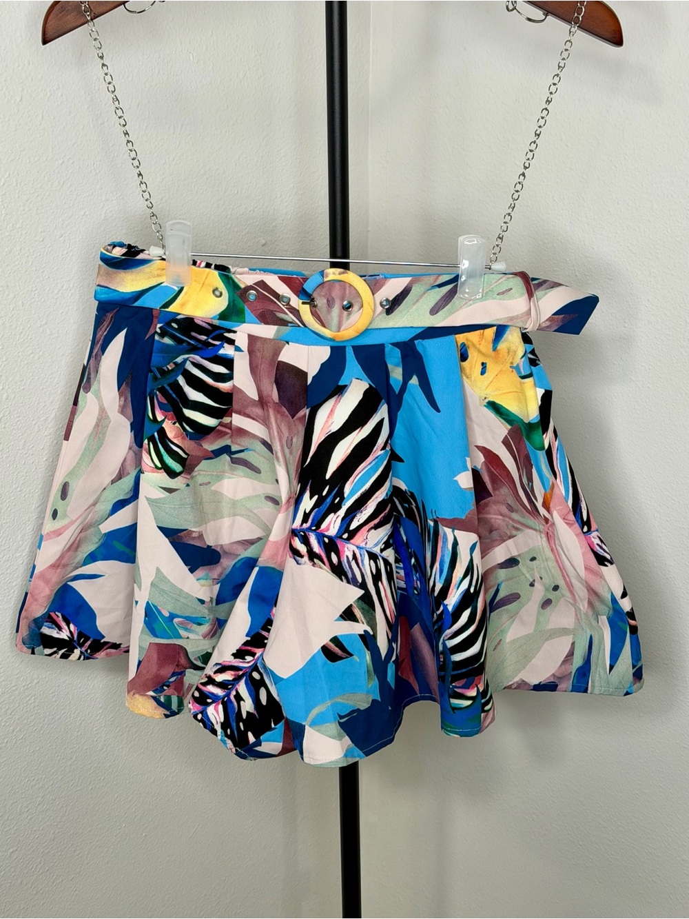 A Peach Tropical Blue Printed A-Line Skort with Belt Size Small